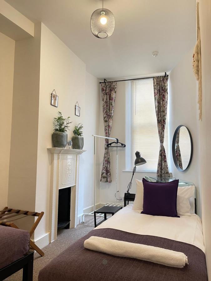 Central Located Two Bedroom Suite ブリストル エクステリア 写真