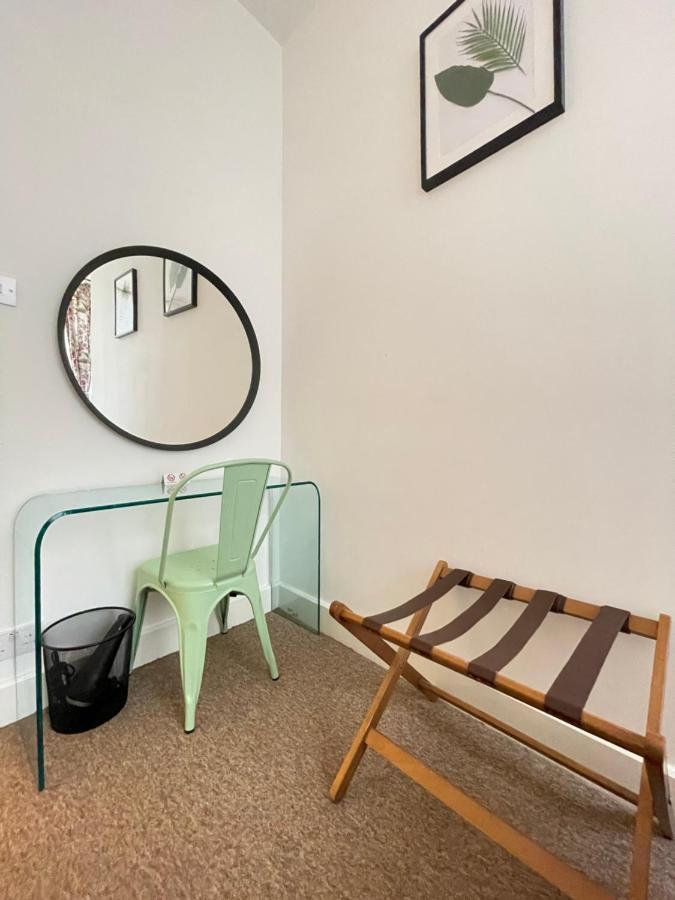 Central Located Two Bedroom Suite ブリストル エクステリア 写真