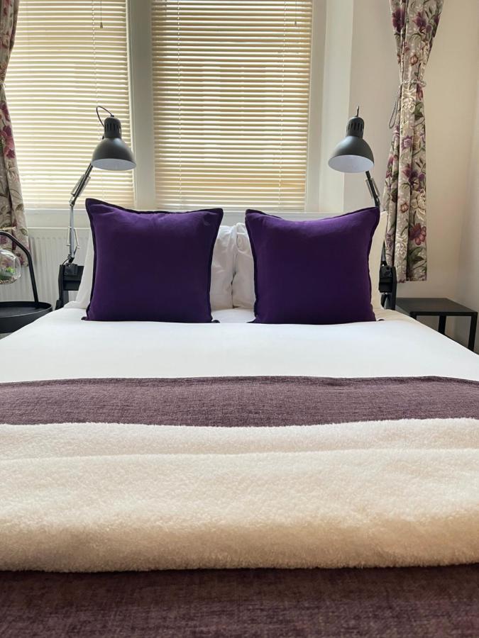 Central Located Two Bedroom Suite ブリストル エクステリア 写真