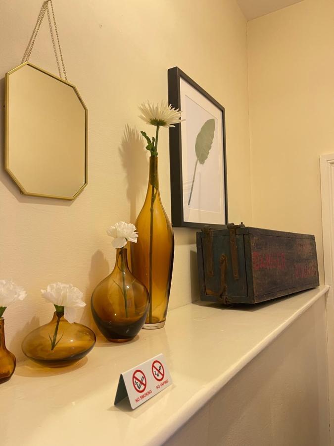 Central Located Two Bedroom Suite ブリストル エクステリア 写真