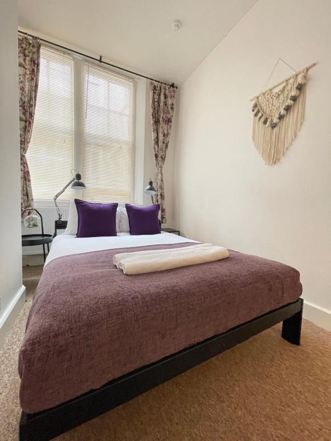 Central Located Two Bedroom Suite ブリストル エクステリア 写真