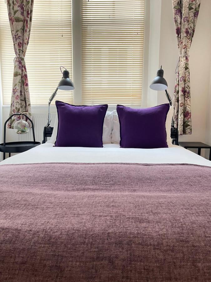 Central Located Two Bedroom Suite ブリストル エクステリア 写真
